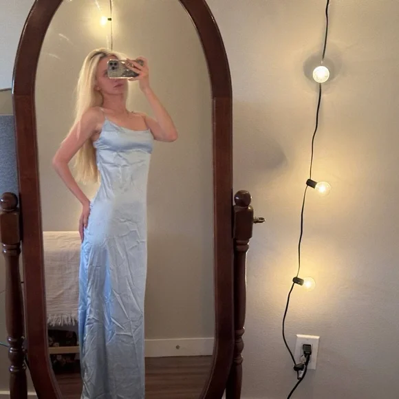 Elegant Blue Women's Dress - Picture 5 of 12